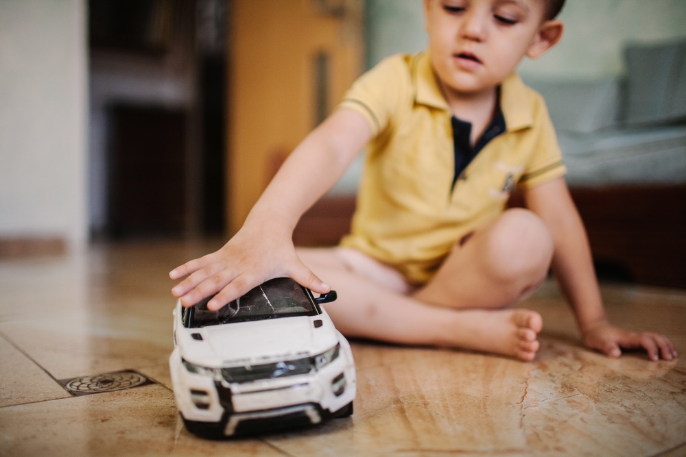 Jak wybrać zabawki na pilota, aby zapewnić dziecku wiele miesięcy rozrywki?