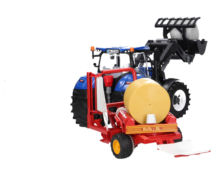 Zestaw traktor New Holland 03121 z owijarka do siana 02122