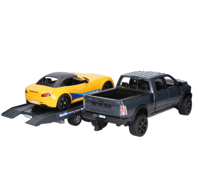 Bruder 02504 Dodge RAM2500 z lawetą i autem Roadster Racing Team