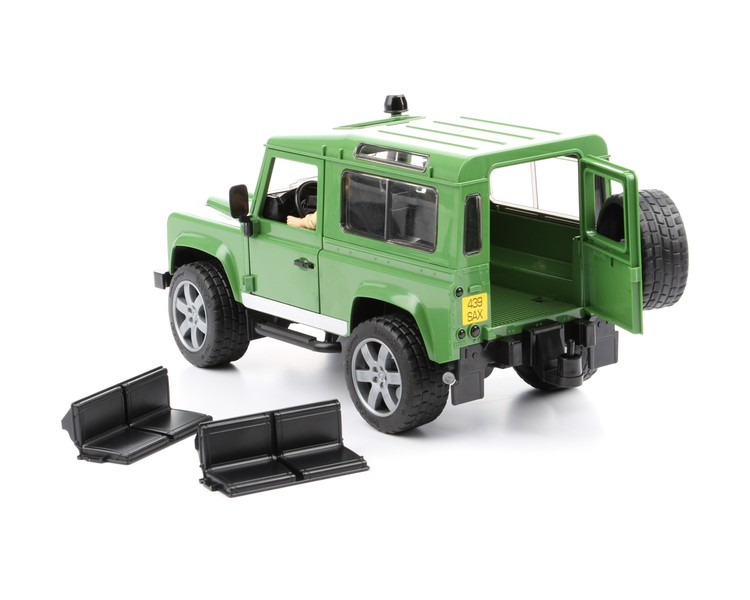 Bruder 02593 Land Rover z przyczepą, minikoparką i figurką