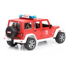 Bruder 02528 Jeep Wrangler straż pożarna z figurką